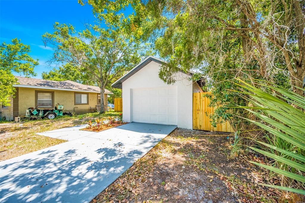 Active With Contract: $399,900 (4 beds, 2 baths, 1334 Square Feet)