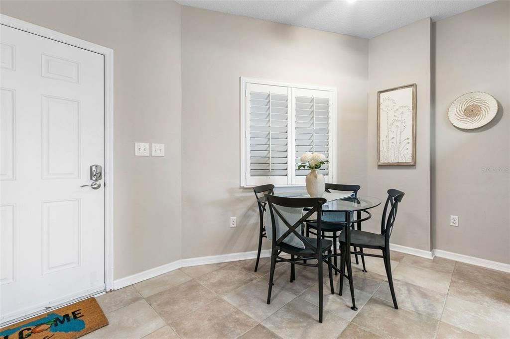 For Sale: $489,000 (2 beds, 2 baths, 1158 Square Feet)