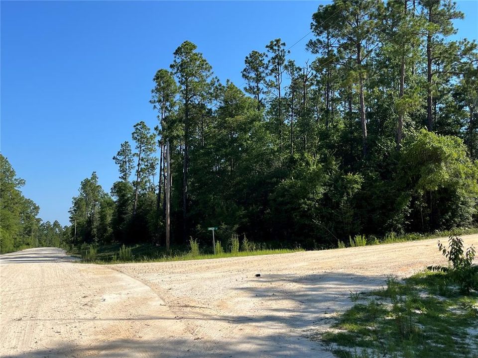 En Venta: $23,900 (2.54 acres)