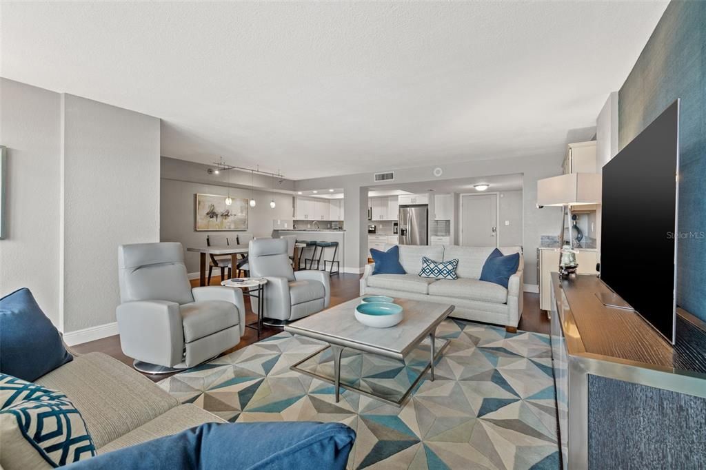 Active With Contract: $499,000 (2 beds, 2 baths, 1300 Square Feet)