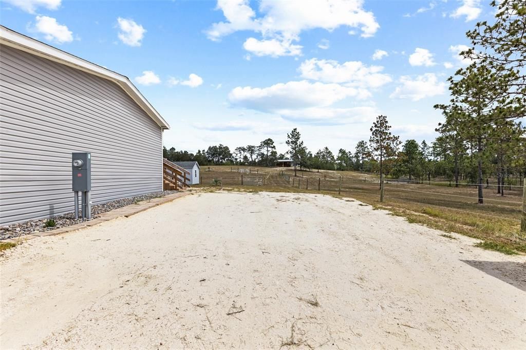 For Sale: $385,000 (3 beds, 2 baths, 1264 Square Feet)