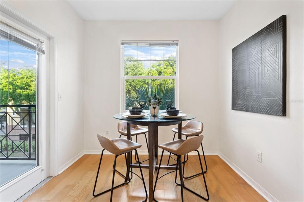 Active With Contract: $1,700 (1 beds, 1 baths, 867 Square Feet)