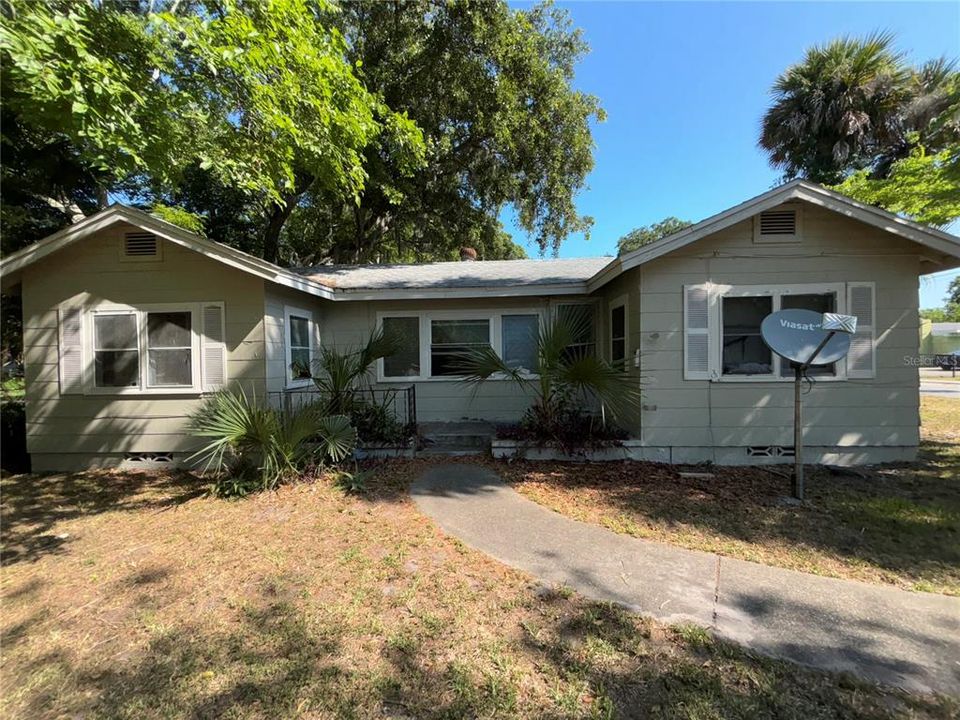 For Sale: $178,000 (3 beds, 1 baths, 1004 Square Feet)