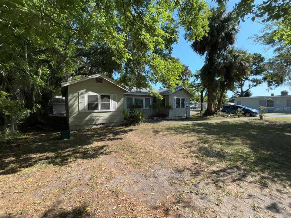 For Sale: $178,000 (3 beds, 1 baths, 1004 Square Feet)