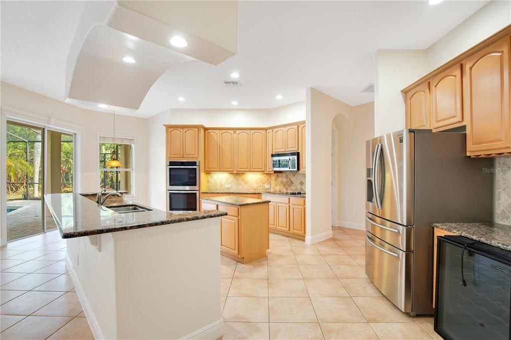Active With Contract: $4,250 (4 beds, 3 baths, 2723 Square Feet)