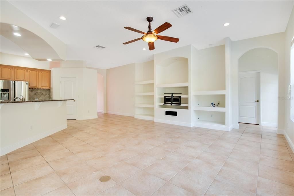 Active With Contract: $4,250 (4 beds, 3 baths, 2723 Square Feet)