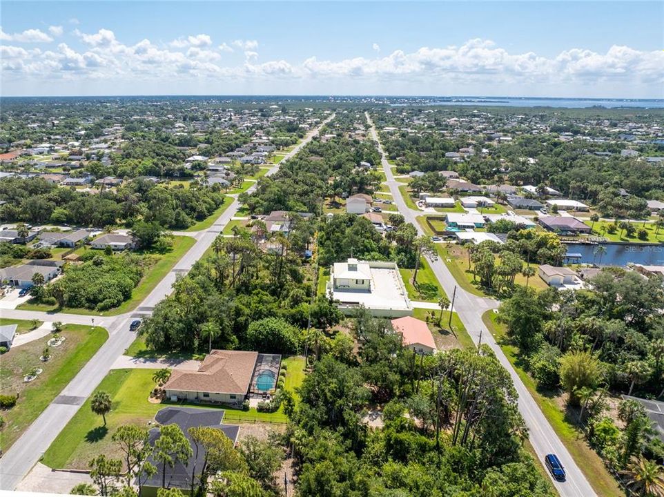 Active With Contract: $420,000 (3 beds, 2 baths, 1495 Square Feet)