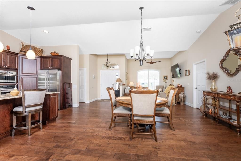 For Sale: $429,900 (3 beds, 2 baths, 1495 Square Feet)