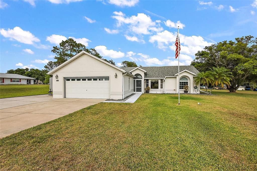 Active With Contract: $385,000 (3 beds, 2 baths, 1646 Square Feet)