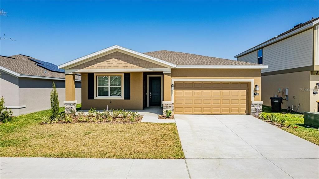 Active With Contract: $2,600 (4 beds, 3 baths, 1713 Square Feet)