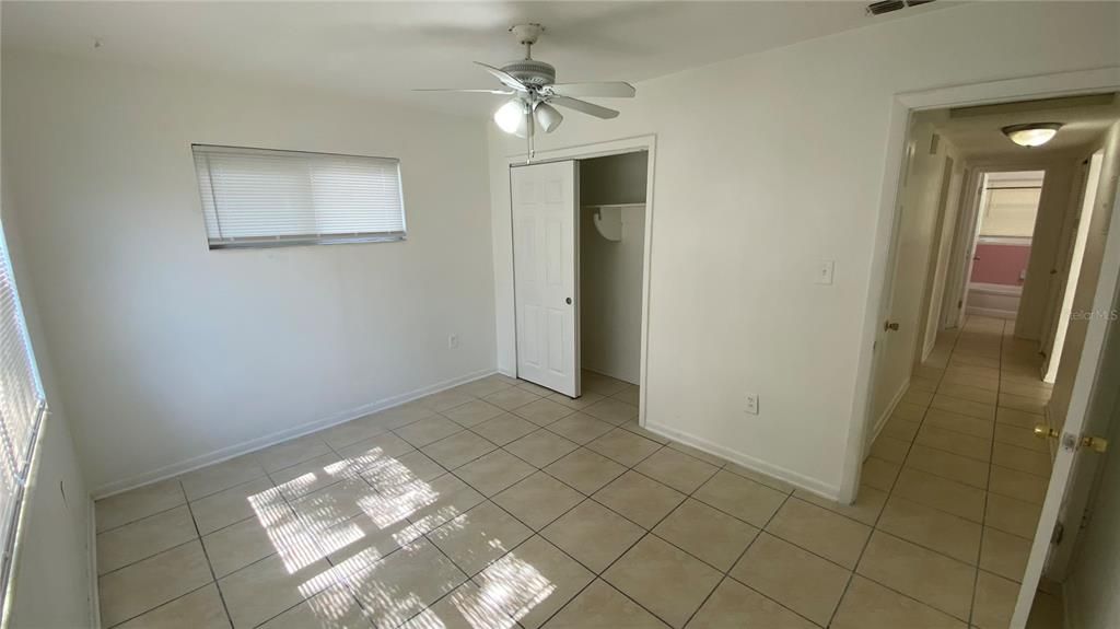 For Rent: $1,550 (3 beds, 1 baths, 875 Square Feet)