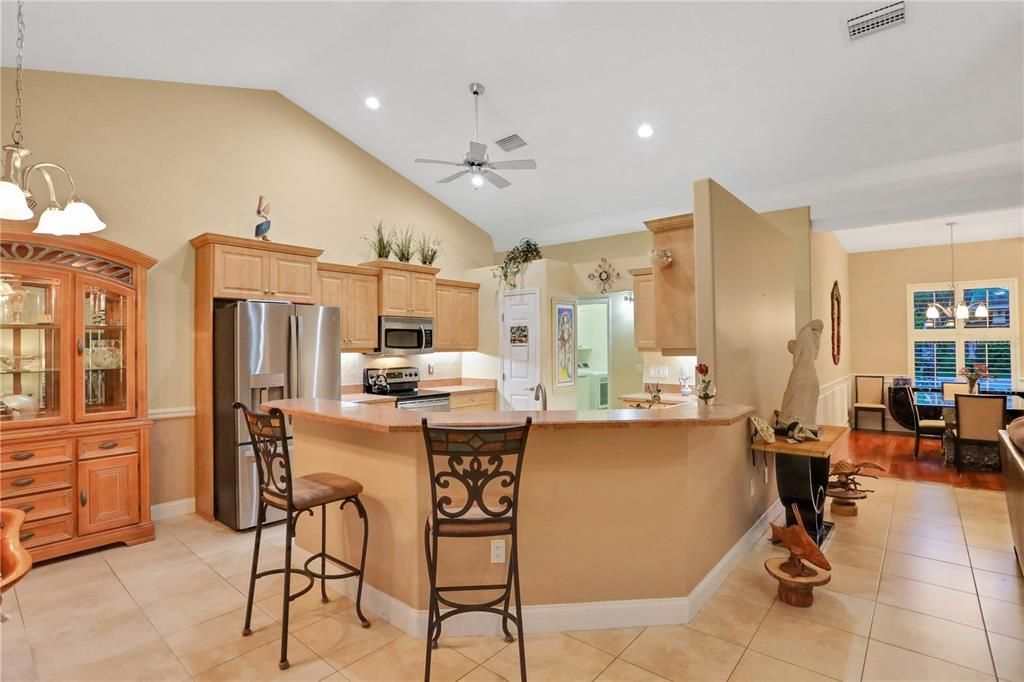 For Sale: $575,000 (4 beds, 2 baths, 2322 Square Feet)