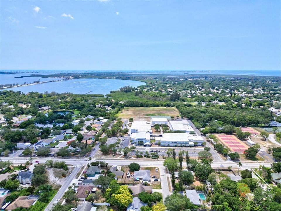 Active With Contract: $550,000 (4 beds, 2 baths, 2386 Square Feet)