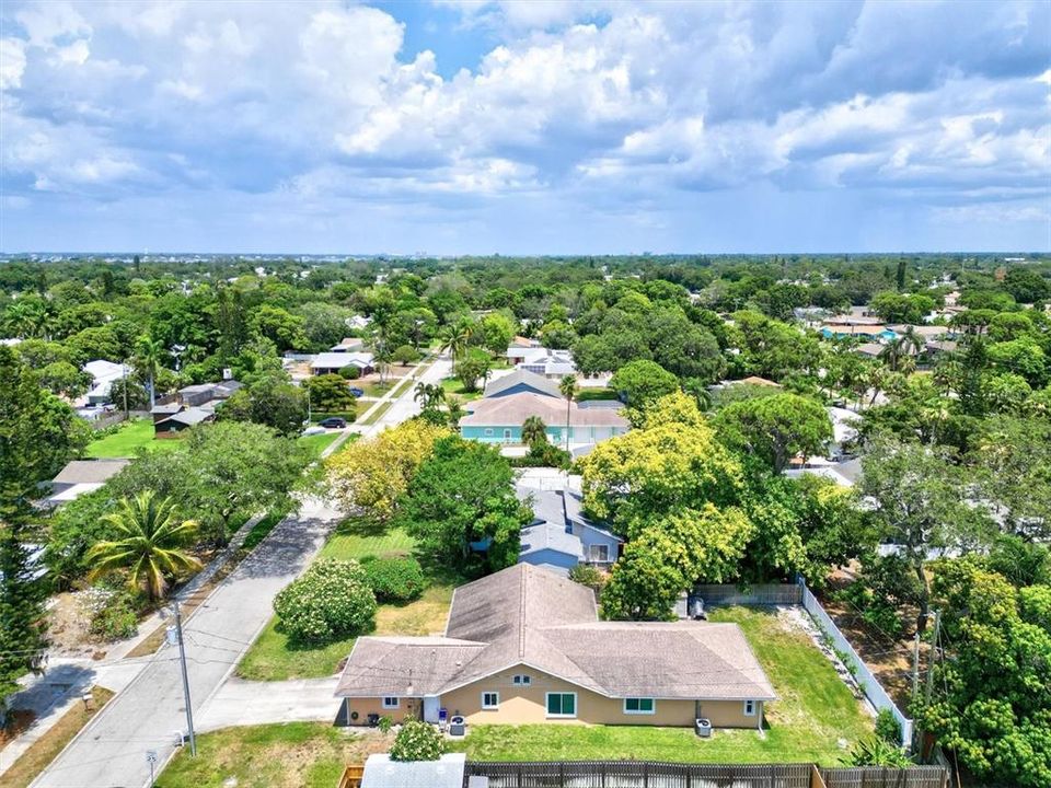 Active With Contract: $550,000 (4 beds, 2 baths, 2386 Square Feet)