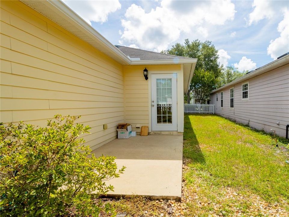 Active With Contract: $275,000 (3 beds, 2 baths, 1409 Square Feet)