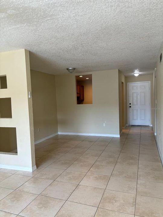 For Sale: $147,000 (1 beds, 1 baths, 825 Square Feet)