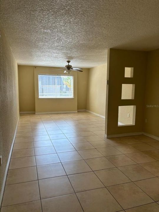 For Sale: $147,000 (1 beds, 1 baths, 825 Square Feet)