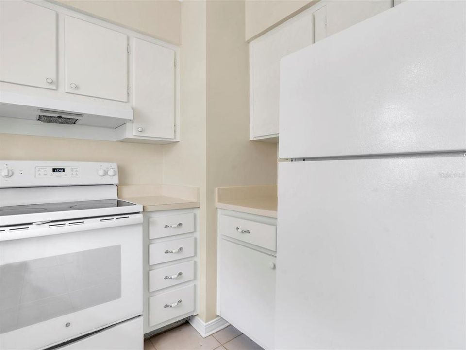 For Rent: $1,750 (1 beds, 1 baths, 720 Square Feet)