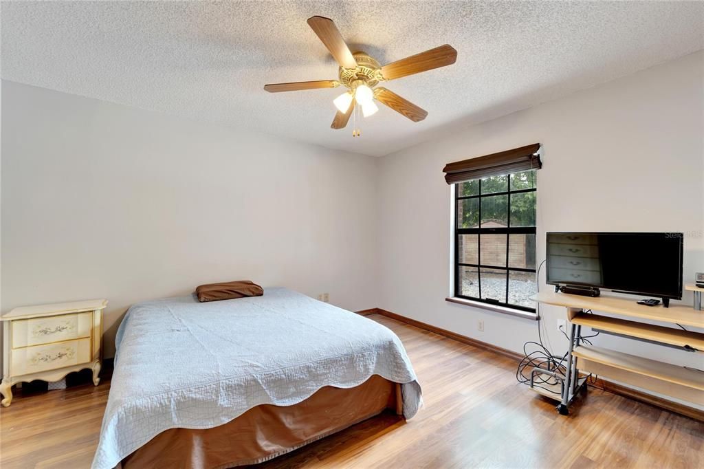 Active With Contract: $480,000 (4 beds, 2 baths, 2193 Square Feet)