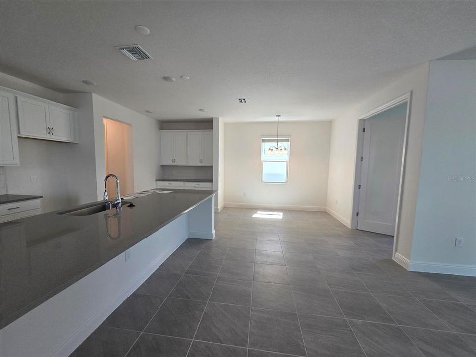 Kitchen /Dining Area