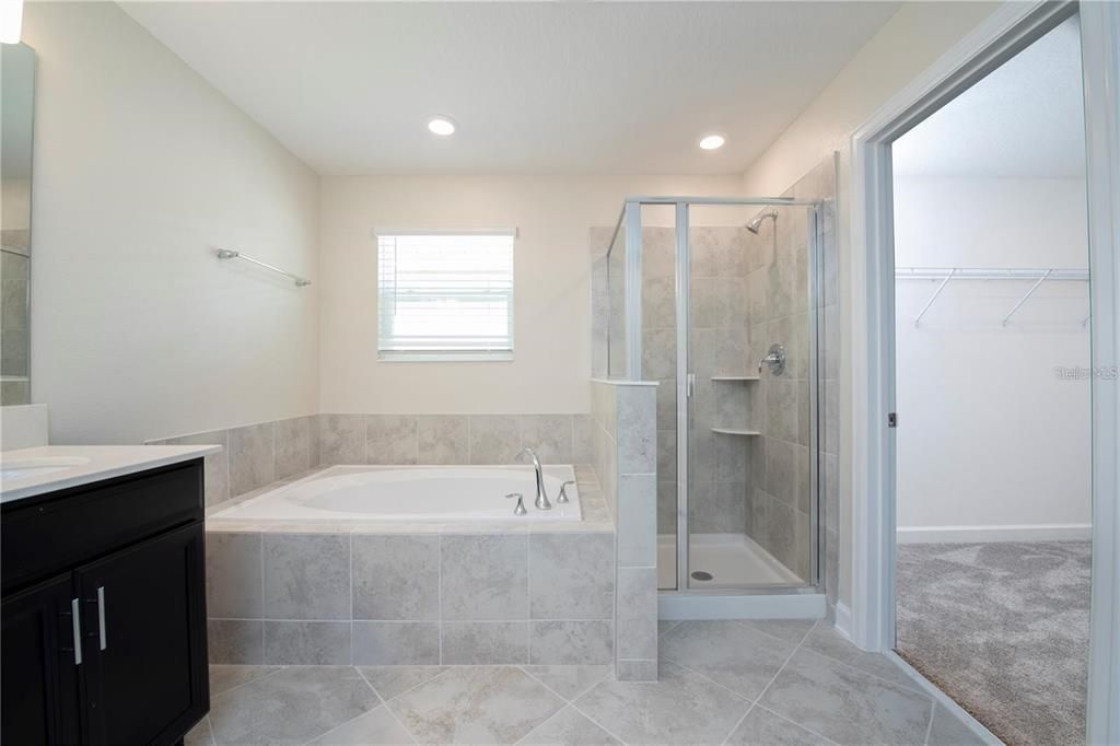 Active With Contract: $3,000 (4 beds, 2 baths, 2333 Square Feet)