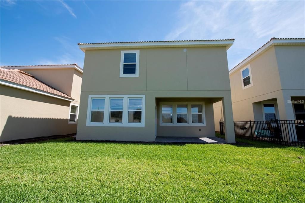 Active With Contract: $3,000 (4 beds, 2 baths, 2333 Square Feet)