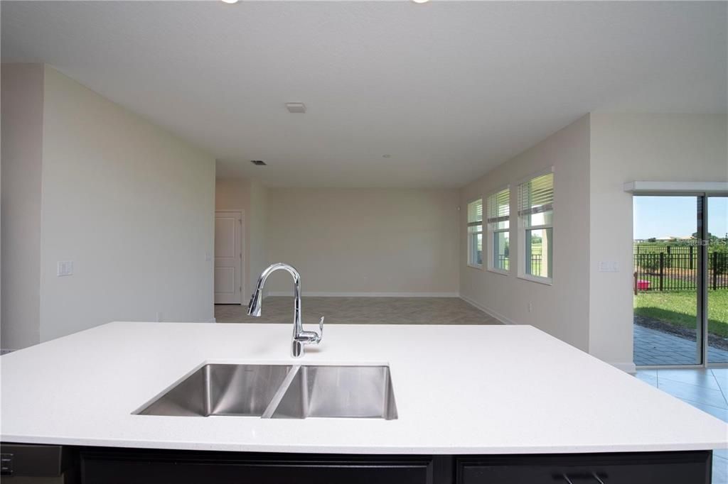 Active With Contract: $3,000 (4 beds, 2 baths, 2333 Square Feet)