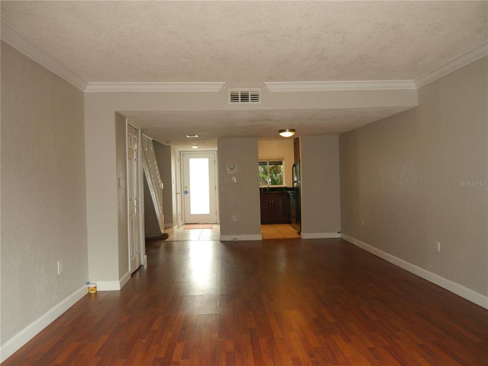 For Rent: $1,500 (2 beds, 1 baths, 1240 Square Feet)