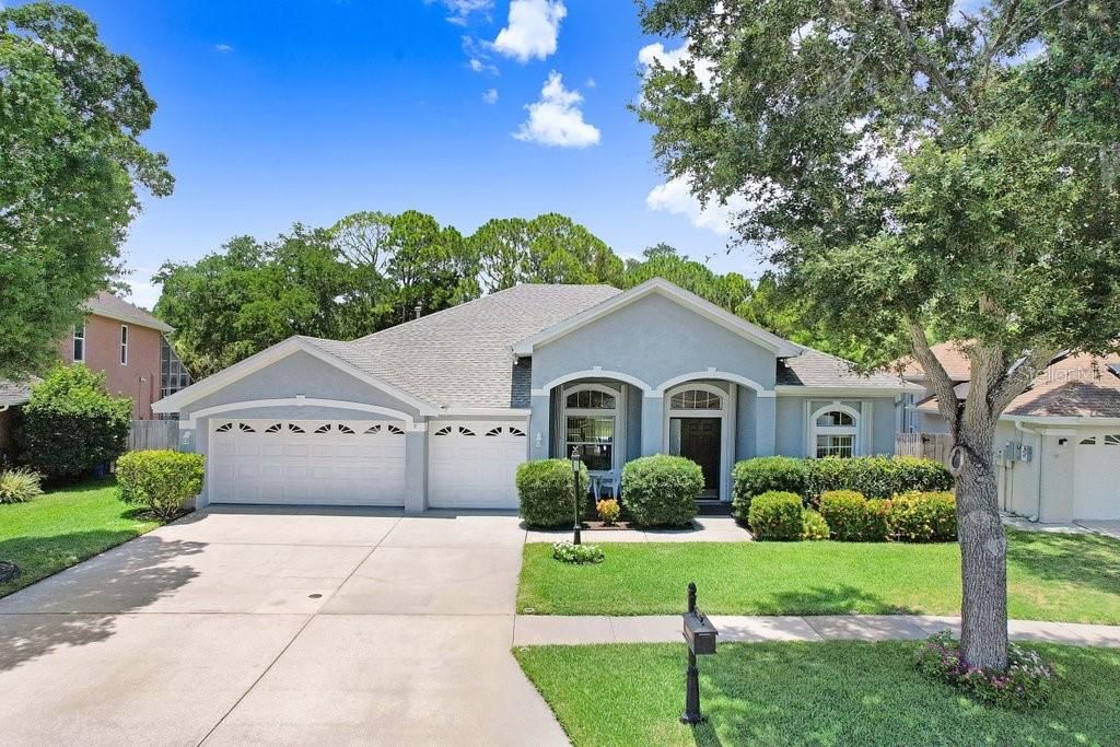 Active With Contract: $750,000 (4 beds, 3 baths, 2217 Square Feet)