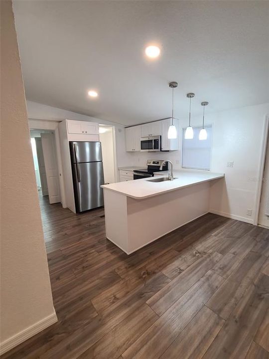 For Sale: $237,699 (4 beds, 2 baths, 1248 Square Feet)