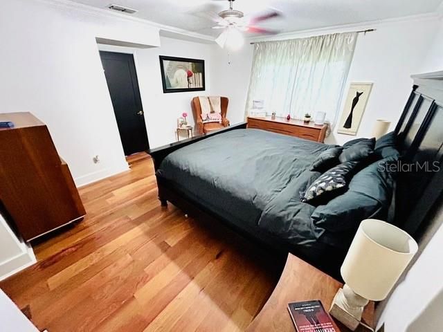 Activo con contrato: $525,000 (4 camas, 2 baños, 2034 Pies cuadrados)