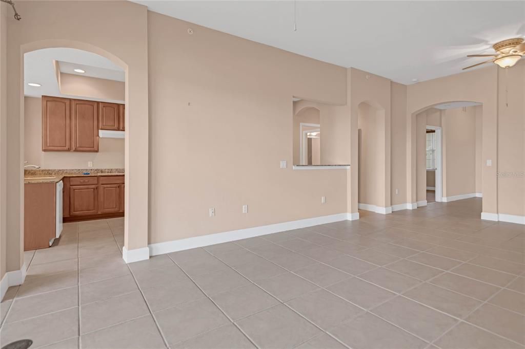 For Sale: $445,900 (3 beds, 2 baths, 1762 Square Feet)