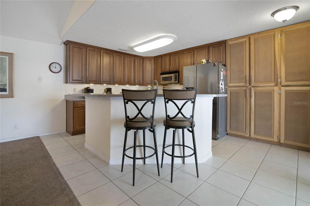 For Sale: $325,000 (4 beds, 2 baths, 1814 Square Feet)