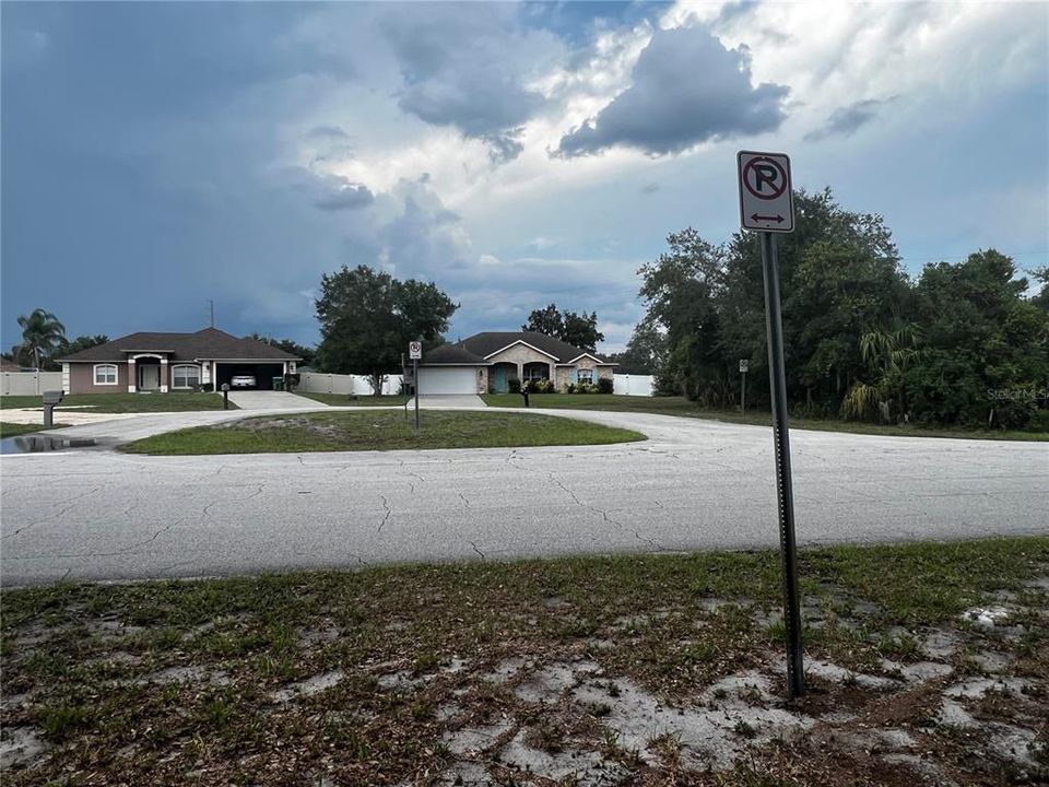 Active With Contract: $375,000 (4 beds, 3 baths, 2000 Square Feet)