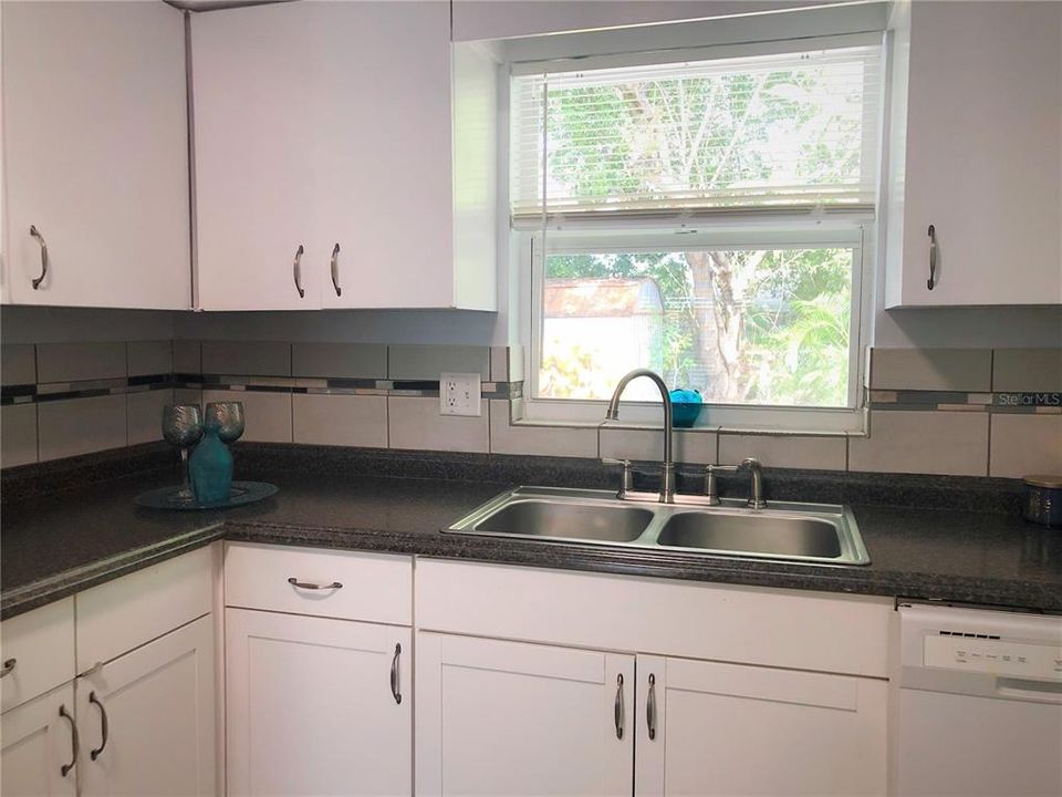 For Rent: $2,500 (3 beds, 2 baths, 1448 Square Feet)