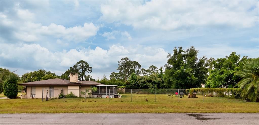 Active With Contract: $270,000 (3 beds, 2 baths, 2307 Square Feet)