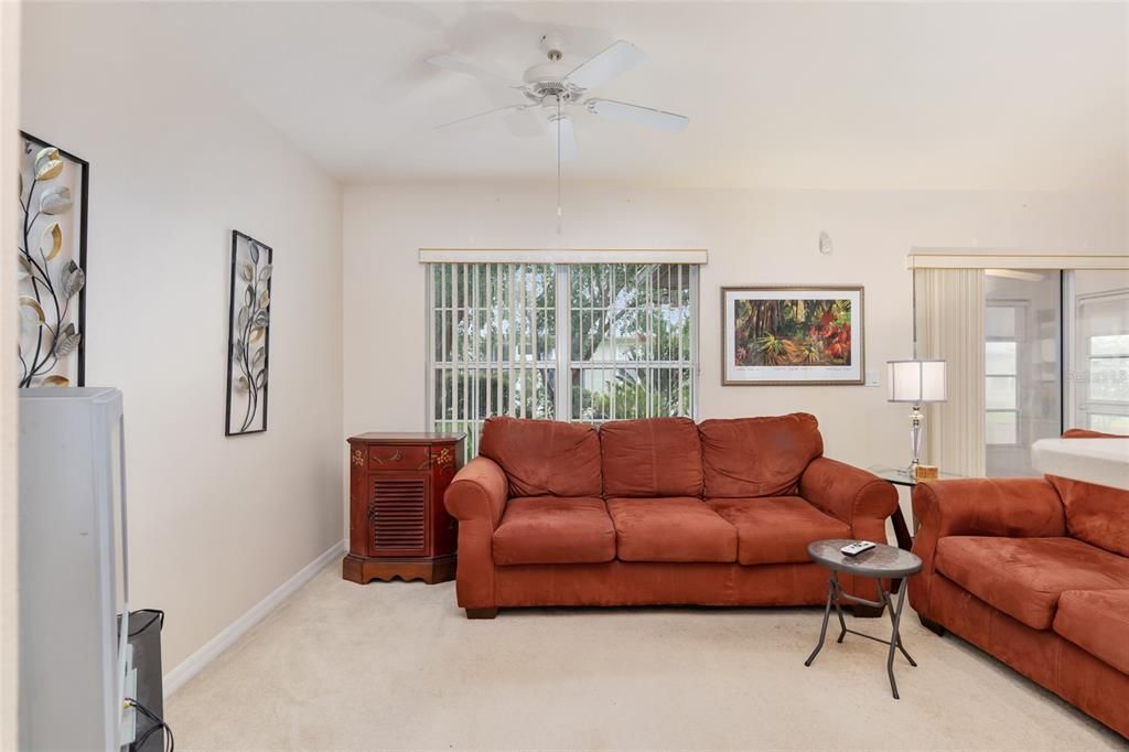 For Sale: $249,900 (2 beds, 2 baths, 1332 Square Feet)