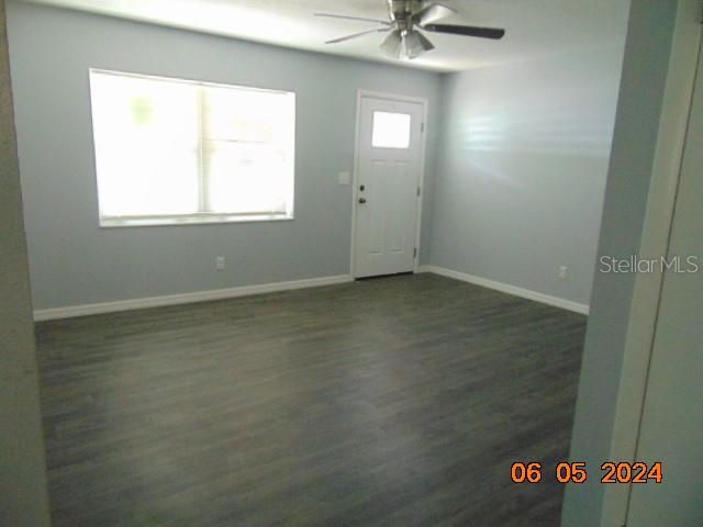 For Sale: $185,000 (3 beds, 1 baths, 1112 Square Feet)