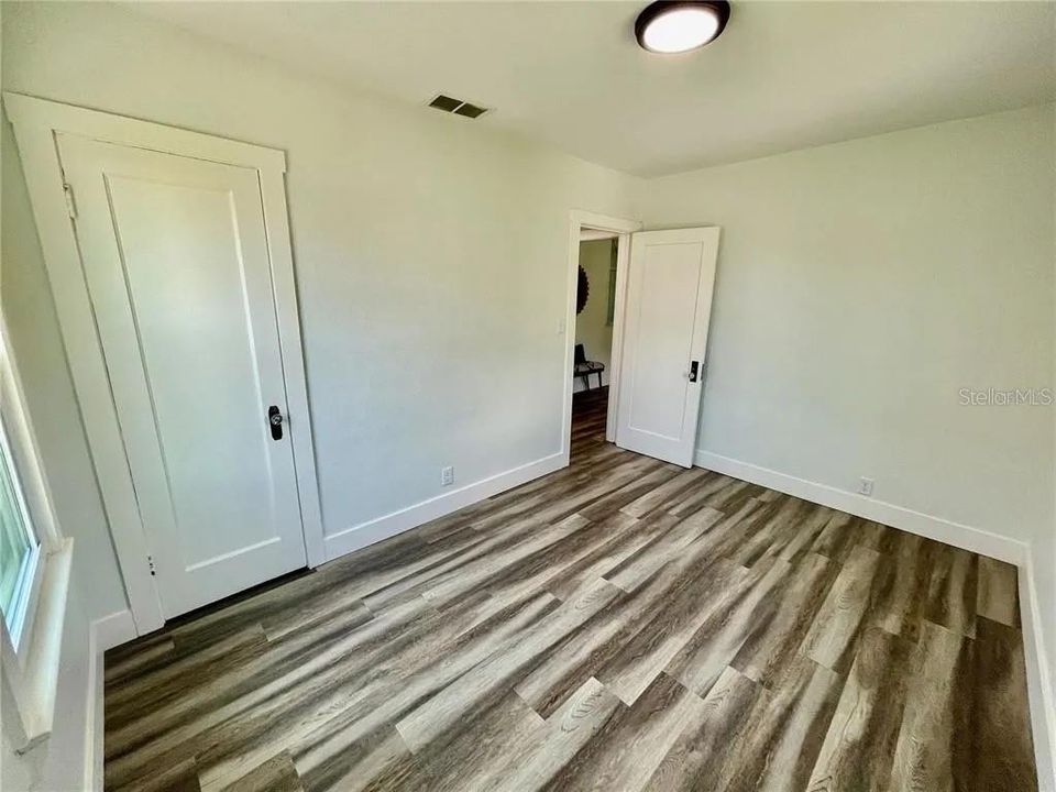 For Rent: $2,500 (3 beds, 2 baths, 946 Square Feet)