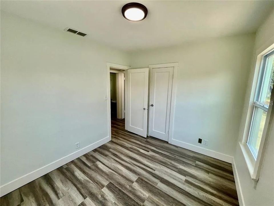 For Rent: $2,500 (3 beds, 2 baths, 946 Square Feet)