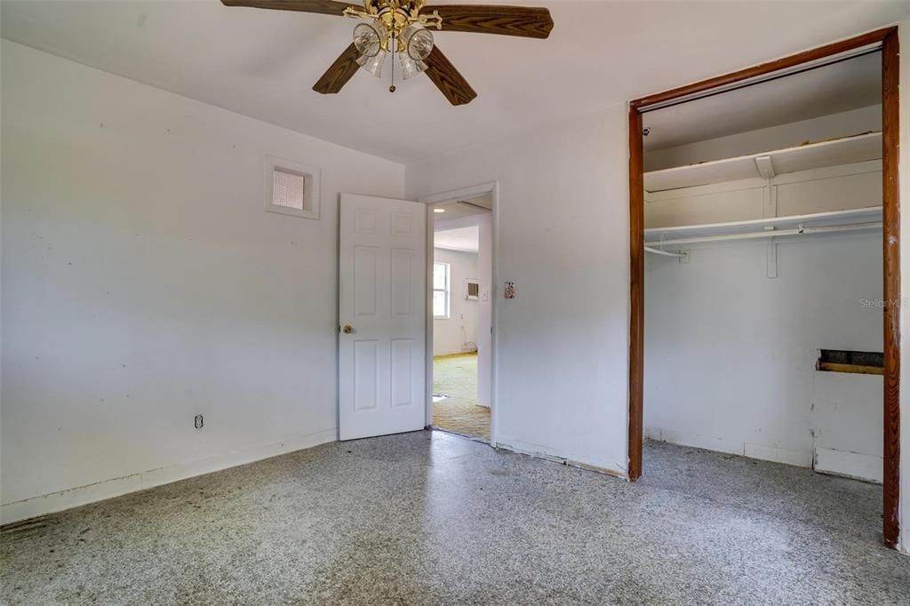 Active With Contract: $289,000 (3 beds, 2 baths, 1241 Square Feet)