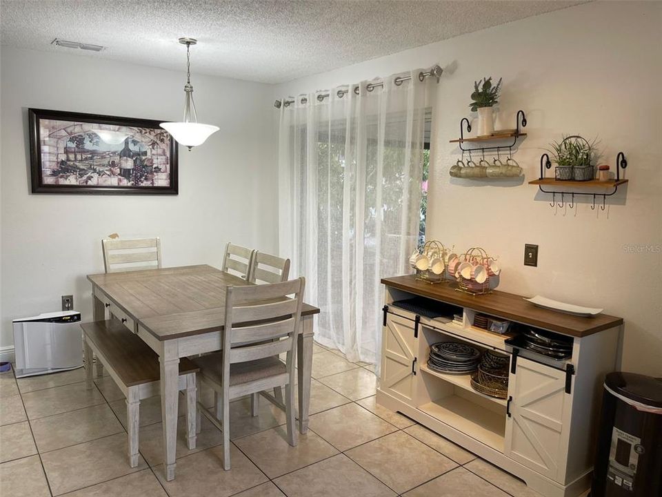 Active With Contract: $2,495 (4 beds, 2 baths, 1927 Square Feet)