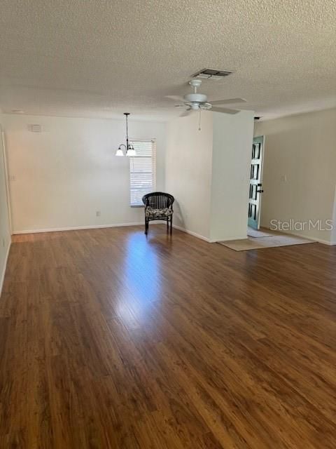 For Rent: $2,498 (3 beds, 2 baths, 1343 Square Feet)