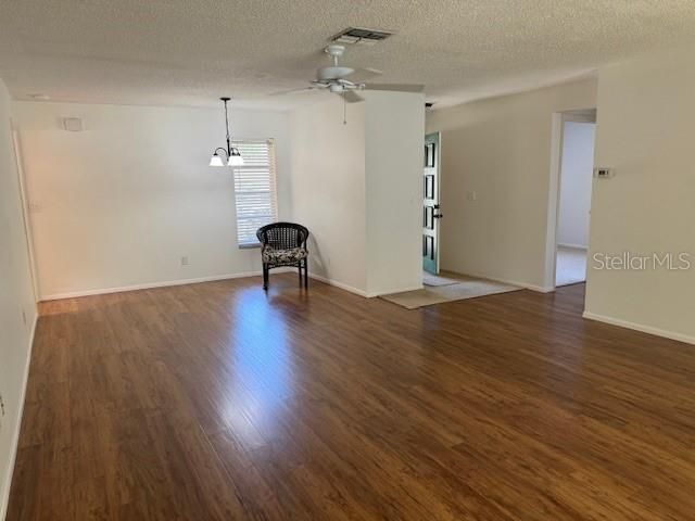 For Rent: $2,498 (3 beds, 2 baths, 1343 Square Feet)