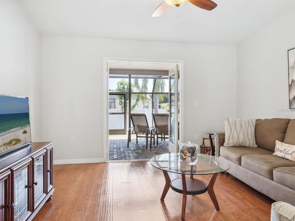 For Sale: $489,500 (3 beds, 2 baths, 1850 Square Feet)