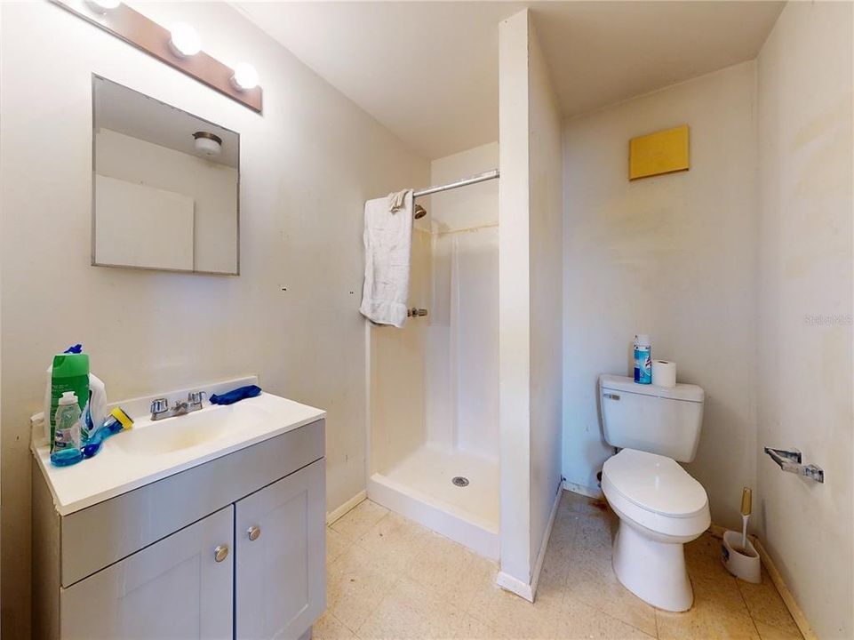 Office/possible apartment Full Bathroom