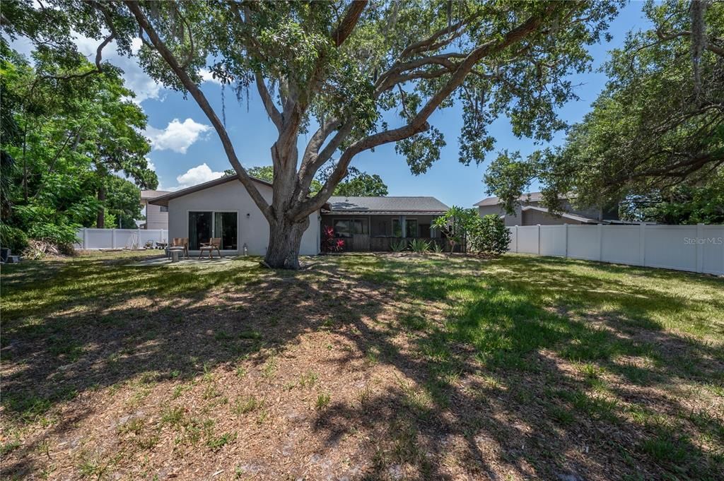 For Sale: $650,000 (4 beds, 2 baths, 1792 Square Feet)