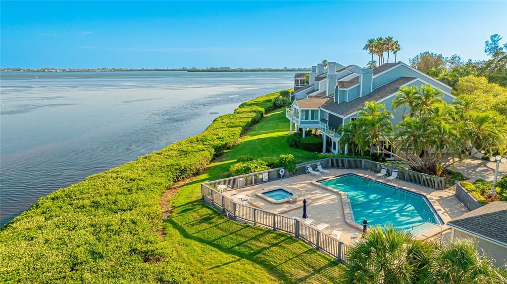 Southern facing views on Sarasota Bay, across from Longboat Key.