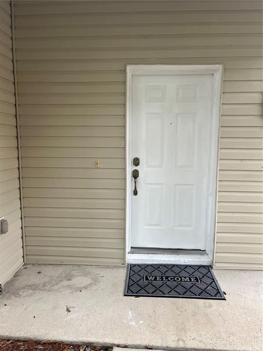For Rent: $2,345 (3 beds, 2 baths, 1671 Square Feet)