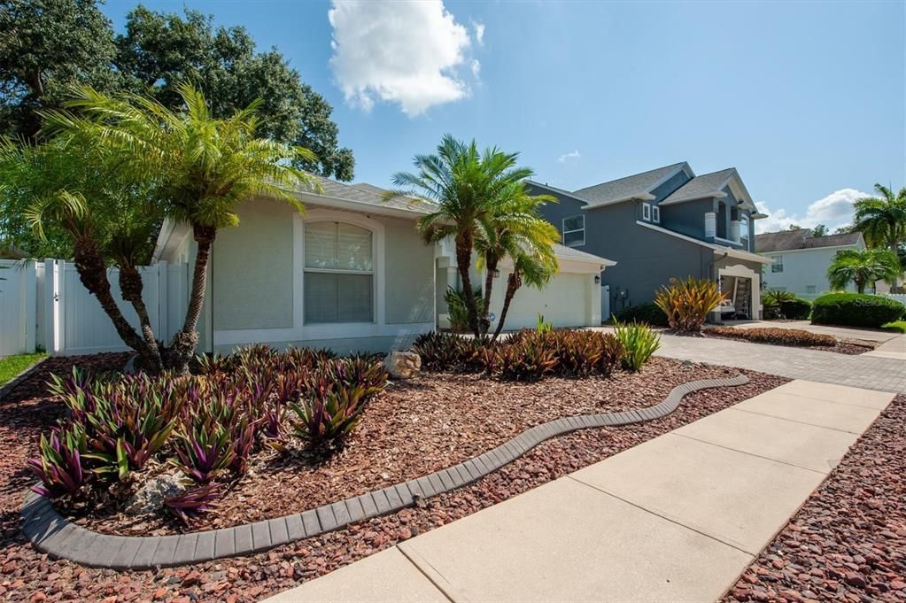 Recently Sold: $450,000 (3 beds, 2 baths, 1550 Square Feet)